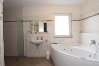 Komfort-Ferienwohnung am Feldberg, 2 Zimmer, Whirlpool, Residenz Grafenmatt, direkt am Skilift und an Wanderwegen - 7