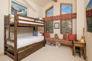 Pinnacle Townhome #9 - 1
