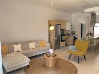 Seaside Escape with Breathtaking View - 3