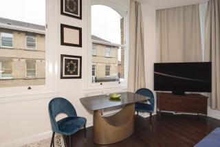 Pass the Keys Chic and Bright 2-Bedroom Flat in Fulham London - 9
