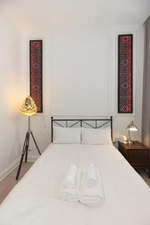 Pass the Keys Chic and Bright 2-Bedroom Flat in Fulham London - 6