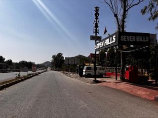 Seven Hills Resort - 9