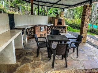 Piscina Privada, Zona parrillas, 8 min del Pueblo, Parqueadero Cubierto - 7