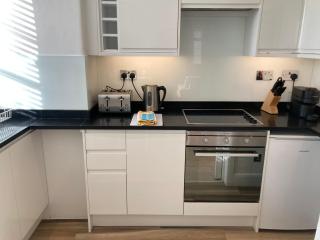 NELL GWYNN HOUSE - Luxurious and Opulent Extra Large One Bedroom Apartment - 9