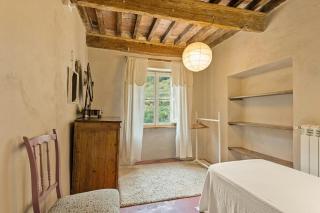 Historic Farmhouse Near Lucca In Tuscany - 2