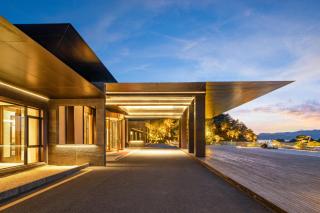 voco Ningbo Dongqian Lake by IHG - 1