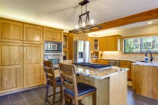 Private Deck and Hot Tub Silverthorne Home! - 4