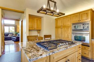 Private Deck and Hot Tub Silverthorne Home! - 3