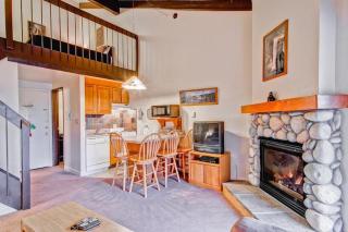 (B211) Loft Condominiums - 9