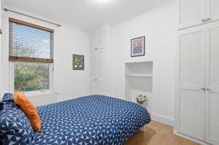 1-Bed Flat, home office and garden - 3