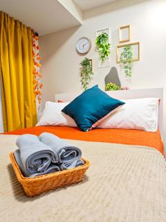 Sun-Kissed Escape 1BR Balcony near Venice Canal - 3