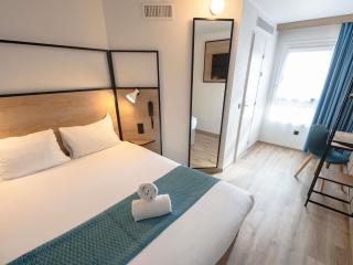 ibis Avignon Centre Pont De L'Europe - 1