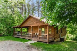 Secluded Log Cabin with a Hot Tub near Bridle Trails in Logan, Ohio - 0