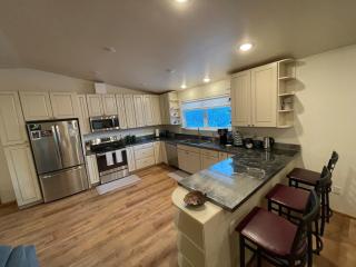 Northern Lights Getaway! - 2