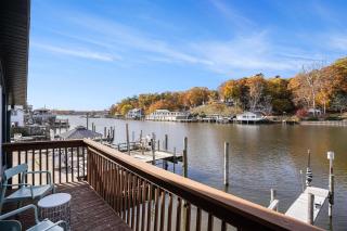 Riverside Suites - Unit A - 9