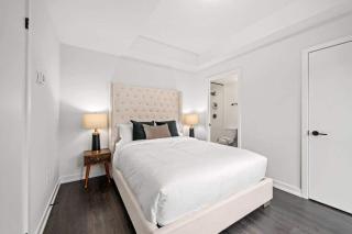 Chic 2-Bedroom Apartment with Parking - 2