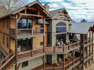 5 Cubs Lodge at Eagles Nest - 0