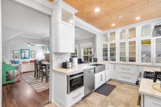 2 Mansions w/ Pool and Hot Tub in West Palm Beach! - 7