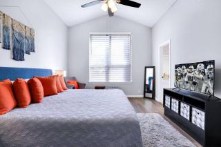 Cozy 3/2 Stylish home great for families - 7