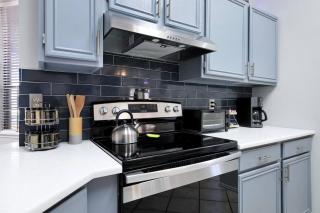 Cozy 3/2 Stylish home great for families - 5