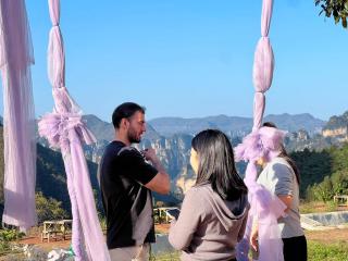 Zhangjiajie Valley Love Original Ecological Hotel - Free pick-up and drop-off Service - 24-hour Self-service coffee - Ice Cubes - Outdoor viewing Platform - Self-service laundry room Dryer - Free photography service in Hotel area - 8