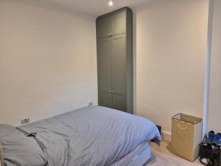 Refurbished Earlsfield Pad - 9