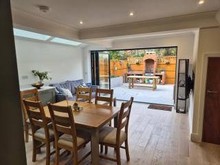 Refurbished Earlsfield Pad - 5