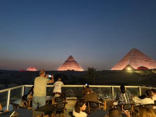 The Gate Hotel Front Pyramids & Sphinx View - 6