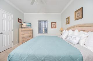 Romar Lakes 103E condo - 1