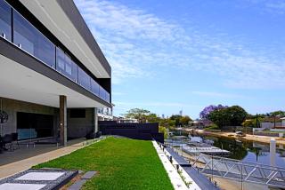 Urban Hideaway Pet Friendly - 8