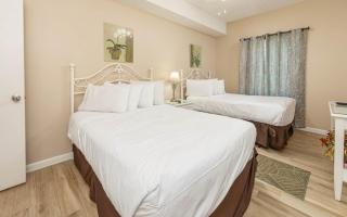 Phoenix IV 4125 condo - 1