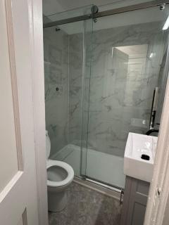 Historic Gem Bright 1BD Steps to everything - 6