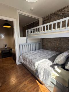 Historic Gem Bright 1BD Steps to everything - 3