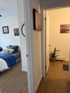 Affordable Elegance Modern 2BR Getaway - 6