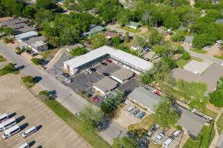 Delightful 1BD AT and T Walkable - 8