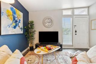 Joyful 1BD AT and T walkable with a small backyard - 5