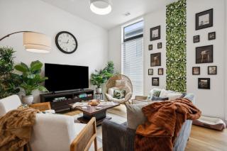 The Emerald 3BD In the Heart of Magnolia - 0