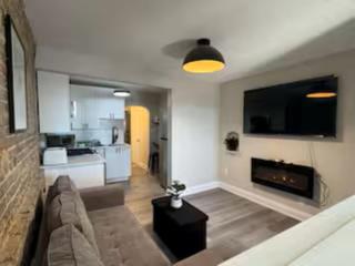 Historic Downtown Apartment 2BD Retreat - 0