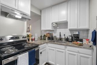 Pleasant 1BD AT and T Walkable - 7