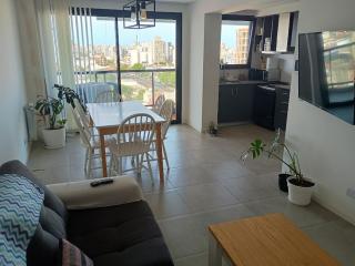 Dpto amplio y luminoso - 0