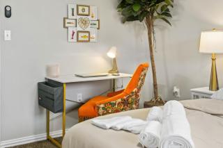 Stay Close to the Action 1BD AT and T Walkable - 5