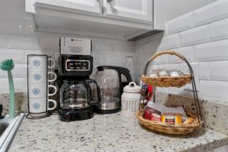 AT and T Walkable Comfy 1BD - 3