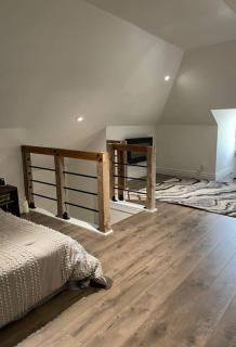 Cozy and Bright - 5 mins to LHSC - 7