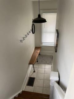 Cozy and Bright - 5 mins to LHSC - 1