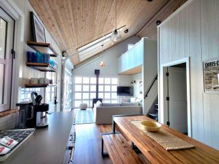 Beachfront cabin, dock, water views - 1