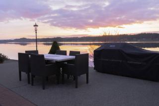 Private beach luxury home sleeps 12, Shelton, WA - 4