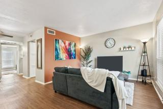 Vivid 1BD TCU Walkable - 1