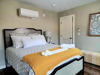 The Front St Lofts, sleeps 8 - 7