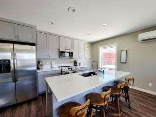 The Front St Lofts, sleeps 8 - 6