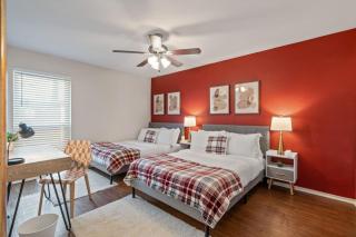 Passionate 2BD TCU Walkable - 1